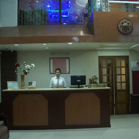 גווהטי Hotel Lilawati Grand מראה חיצוני תמונה