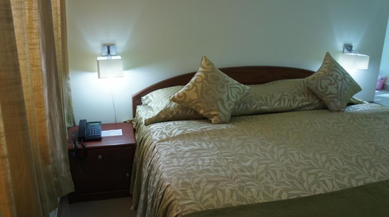 גווהטי Hotel Lilawati Grand מראה חיצוני תמונה