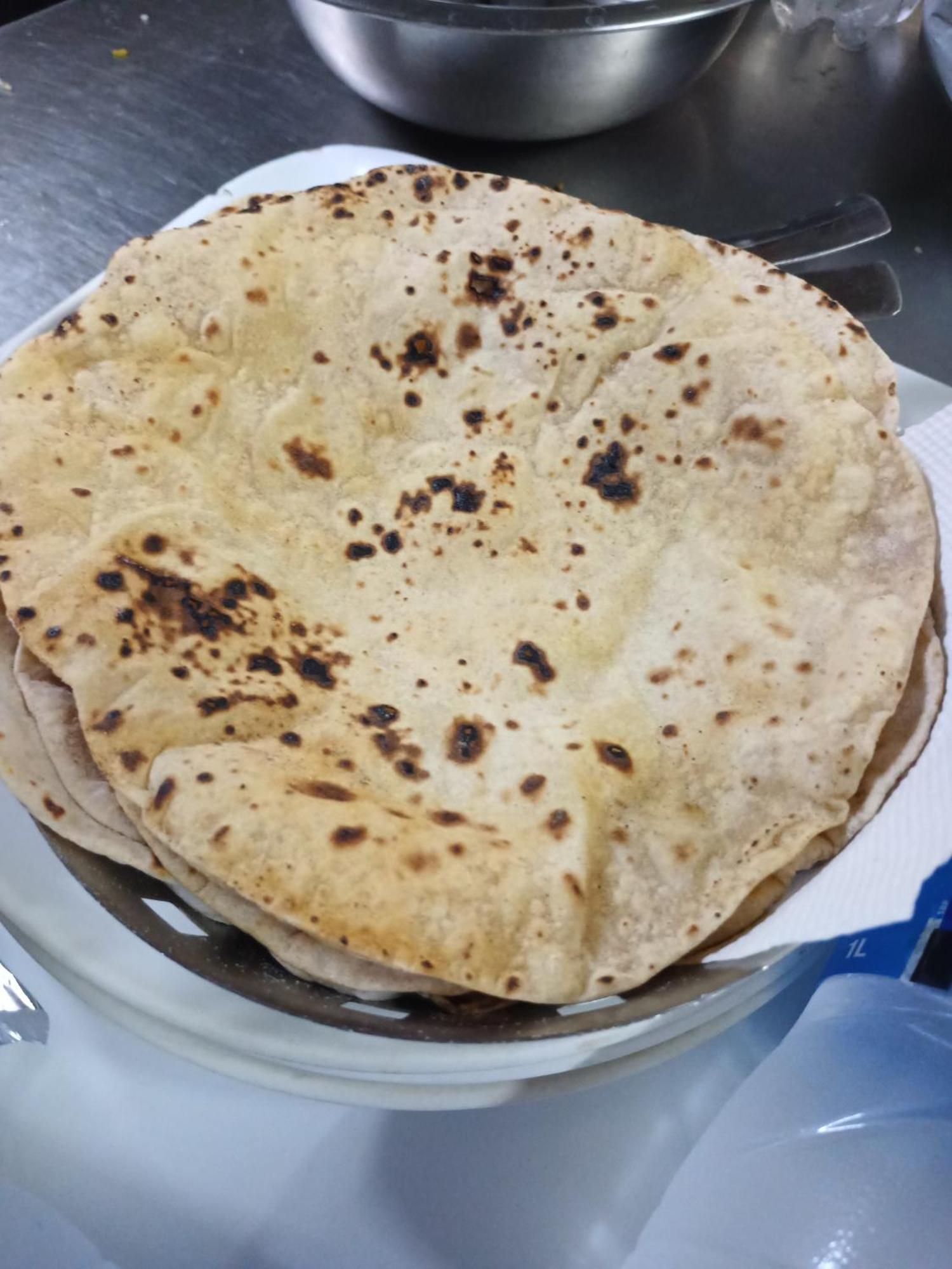 גווהטי Hotel Lilawati Grand מראה חיצוני תמונה