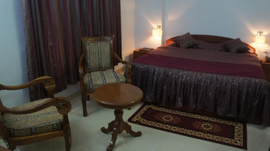 גווהטי Hotel Lilawati Grand חדר תמונה
