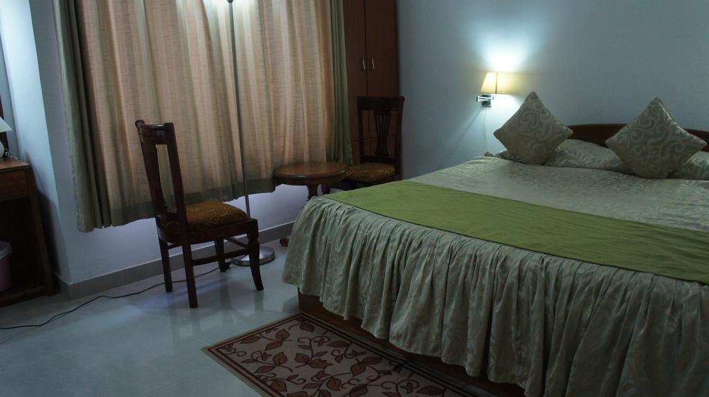 גווהטי Hotel Lilawati Grand מראה חיצוני תמונה