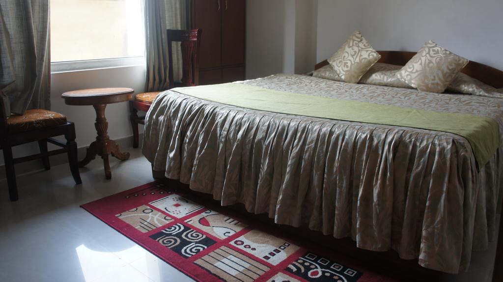 גווהטי Hotel Lilawati Grand מראה חיצוני תמונה