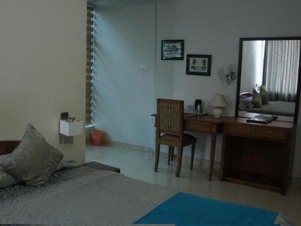 גווהטי Hotel Lilawati Grand מראה חיצוני תמונה