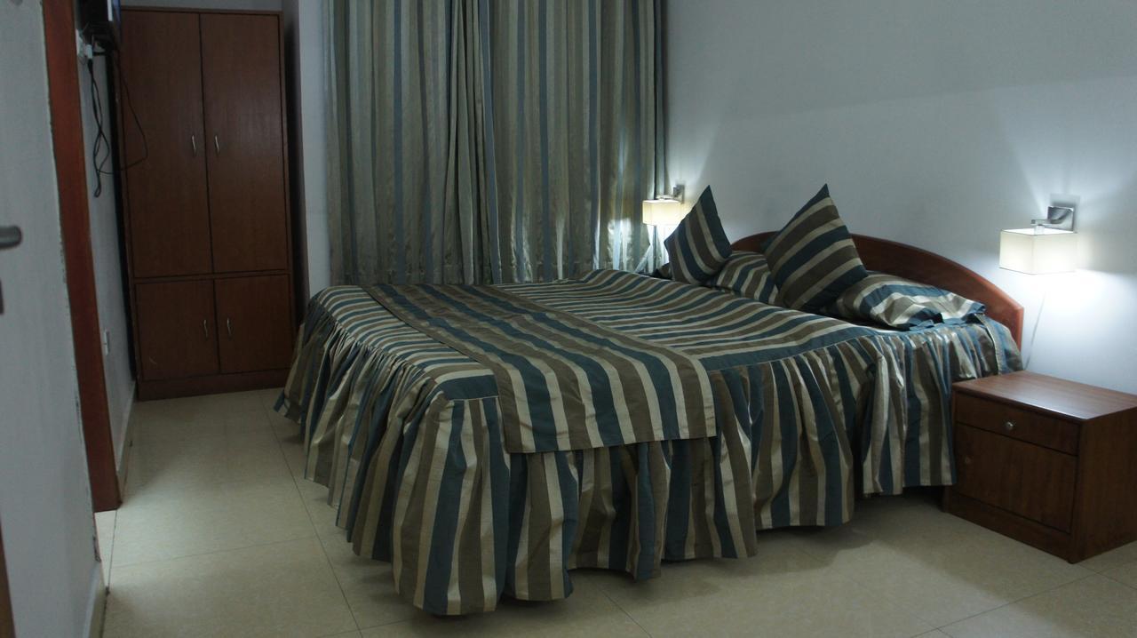 גווהטי Hotel Lilawati Grand מראה חיצוני תמונה