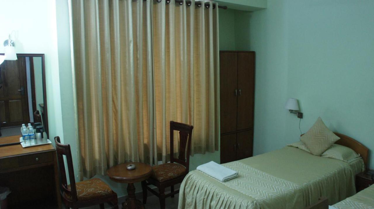 גווהטי Hotel Lilawati Grand מראה חיצוני תמונה