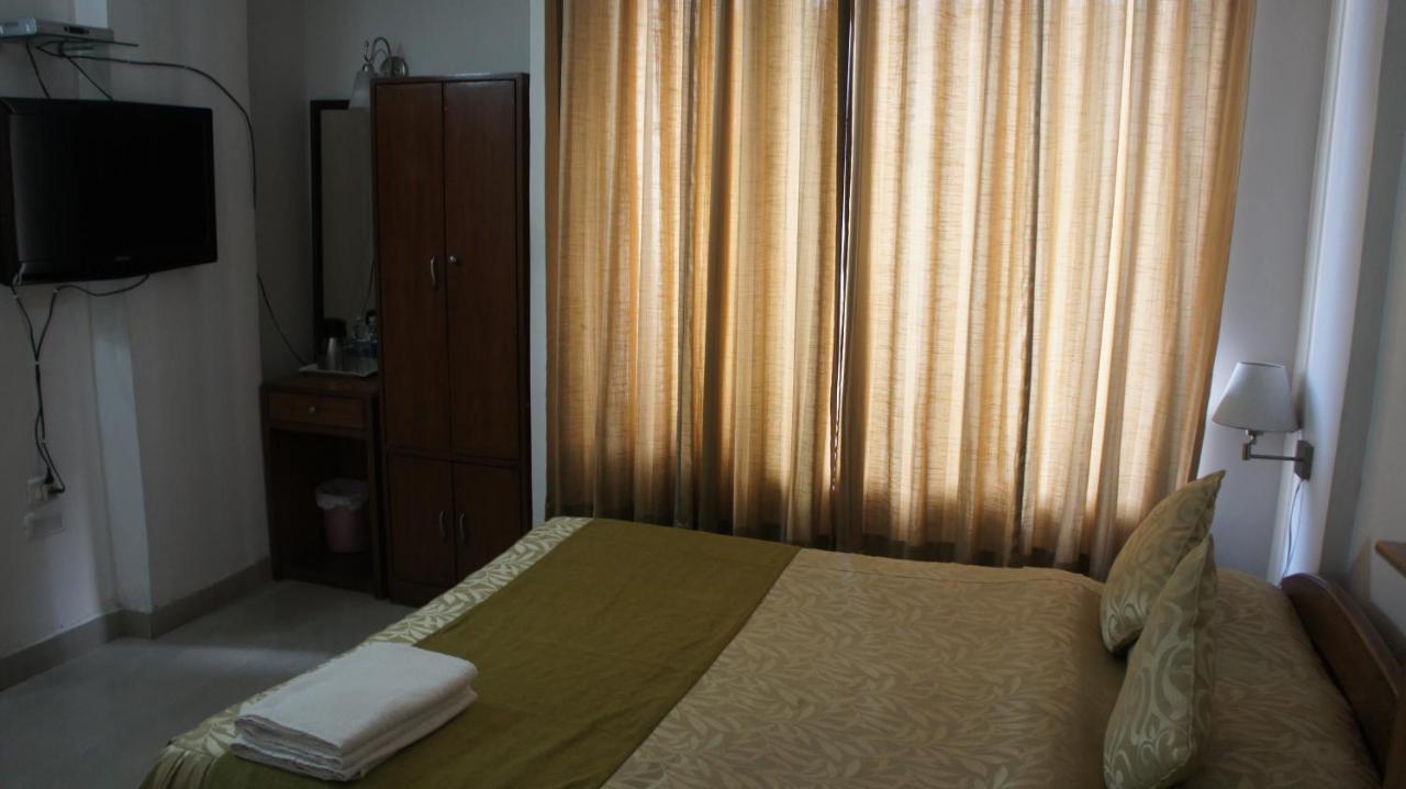 גווהטי Hotel Lilawati Grand מראה חיצוני תמונה
