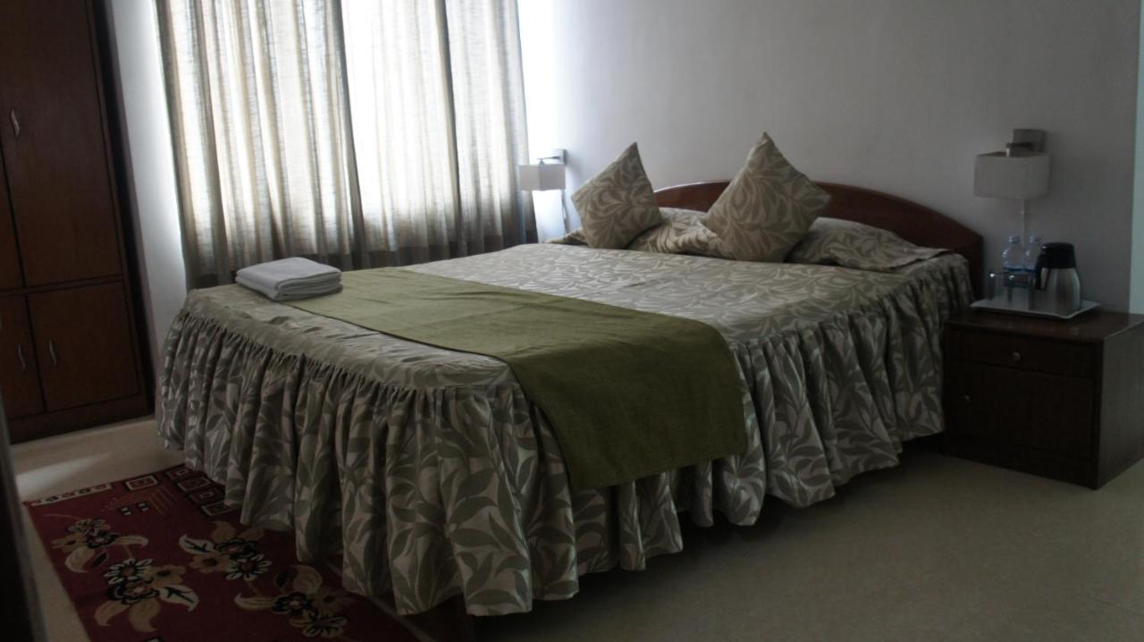 גווהטי Hotel Lilawati Grand מראה חיצוני תמונה