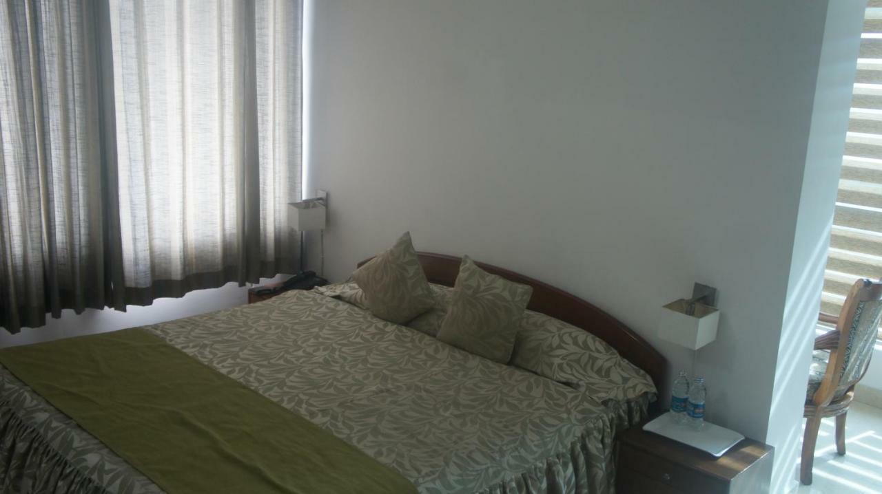 גווהטי Hotel Lilawati Grand מראה חיצוני תמונה